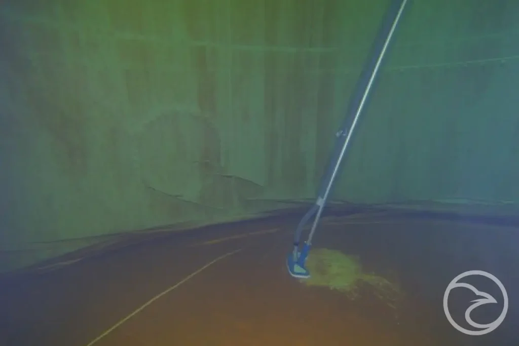 Concrete fire water reservoir cleaning and refurbishment